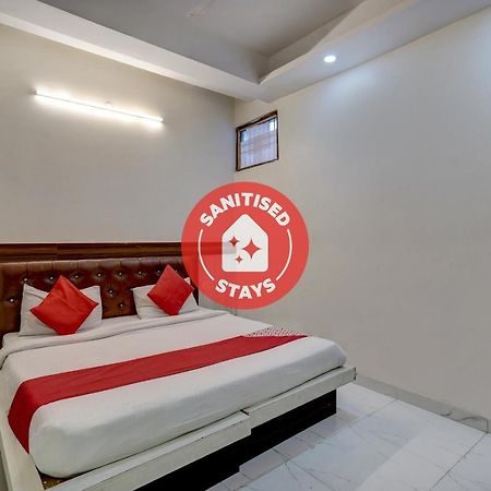Oyo 78981 The Diamond Nest Noida Eksteriør bilde