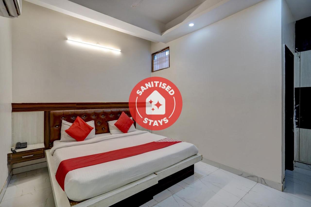 Oyo 78981 The Diamond Nest Noida Eksteriør bilde