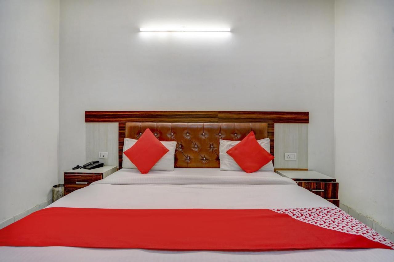 Oyo 78981 The Diamond Nest Noida Eksteriør bilde