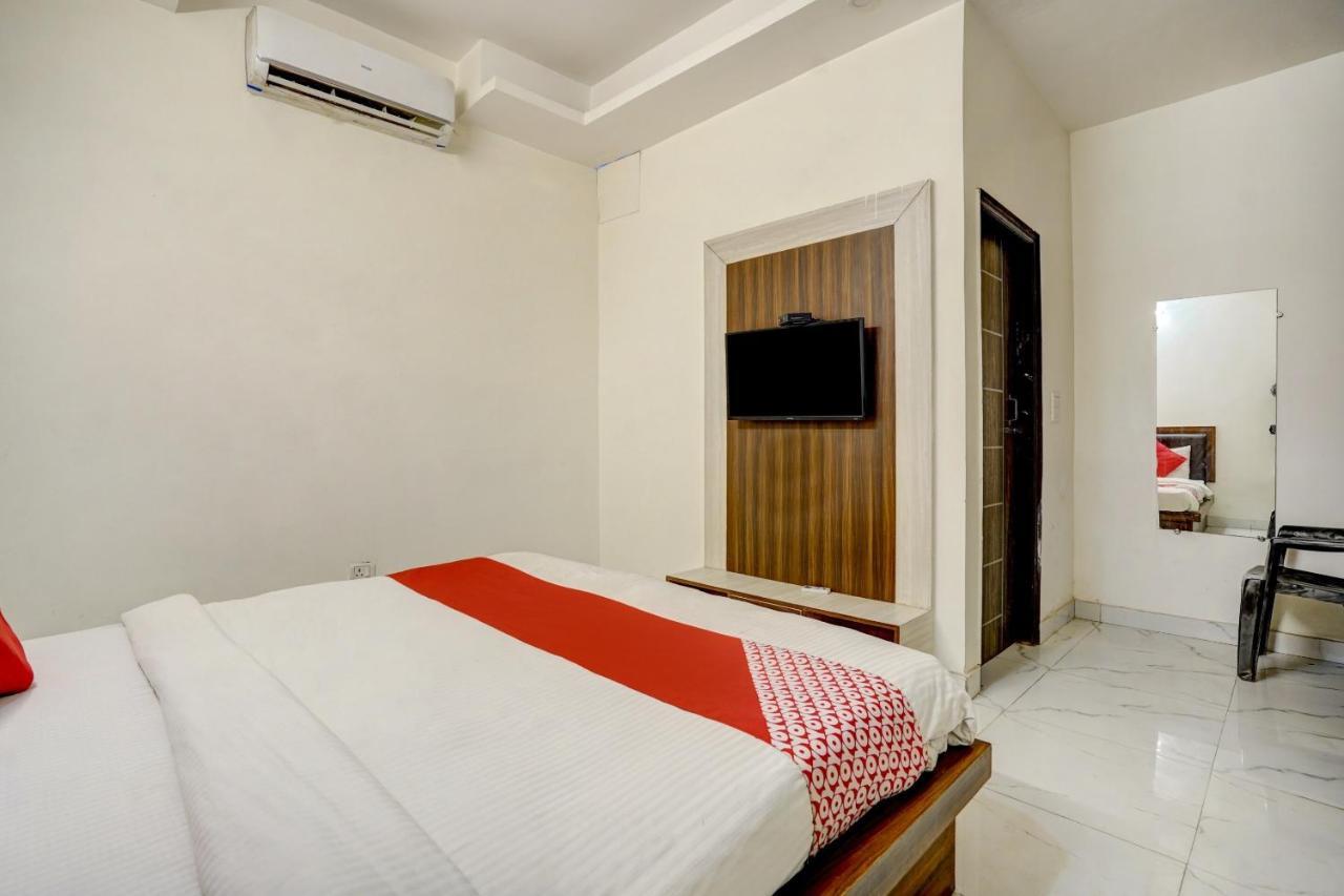 Oyo 78981 The Diamond Nest Noida Eksteriør bilde