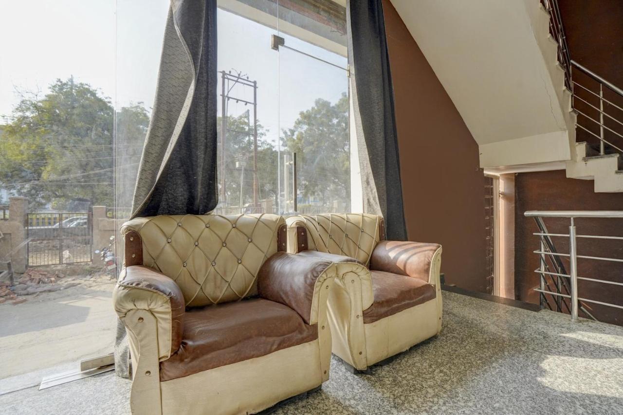 Oyo 78981 The Diamond Nest Noida Eksteriør bilde