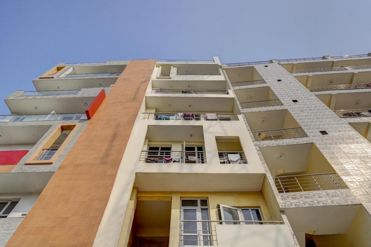 Oyo 78981 The Diamond Nest Noida Eksteriør bilde